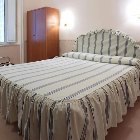 Hotel Lazzari-2