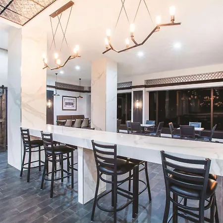 Holiday Inn Express - Dallas Downtown By Ihg-2