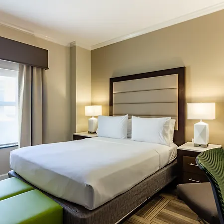 Holiday Inn Express Savannah - Historic District-2