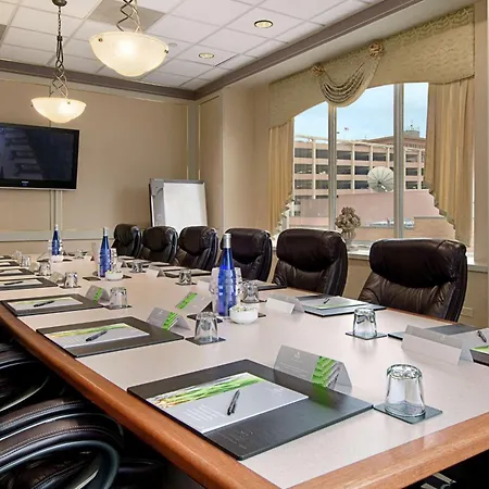 Hilton Cincinnati Netherland Plaza-3