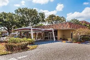Baymont By Wyndham Sarasota-2