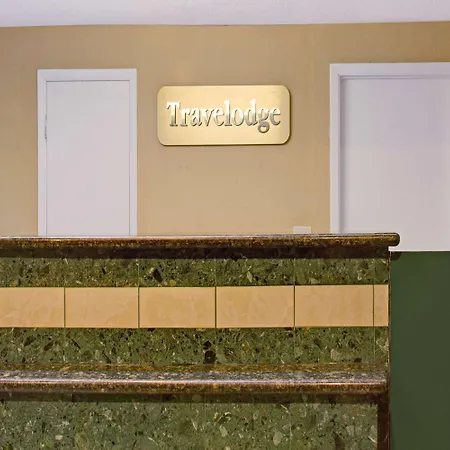 Travelodge By Wyndham Fort Lauderdale-3