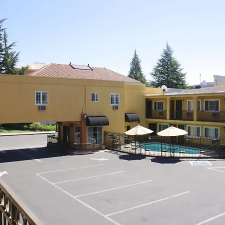 Napa Valley Hotel & Suites-3