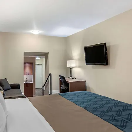 Econo Lodge Inn & Suites Downtown-2