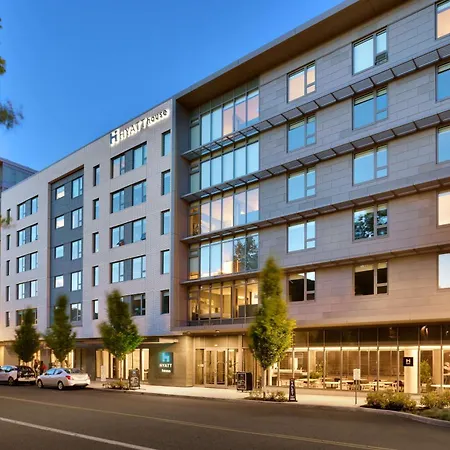 Hyatt House Portland / Downtown-3