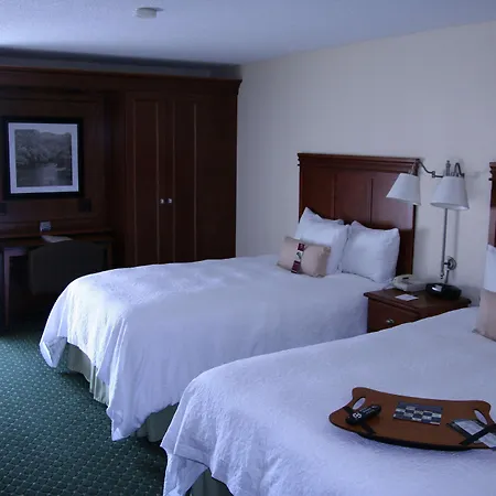 Hampton Inn Charleston Downtown-2