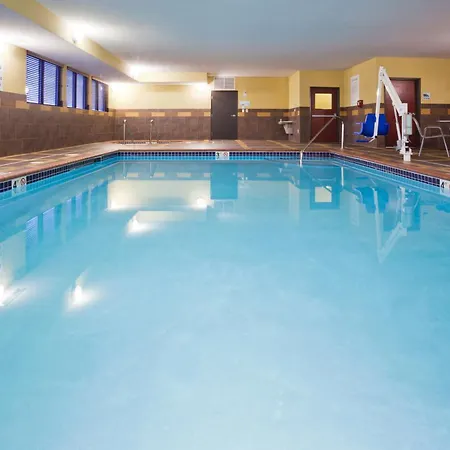 Holiday Inn Express And Suites Rochester West-Medical Center By Ihg-3