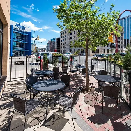 Hilton Garden Inn Saskatoon Downtown-2