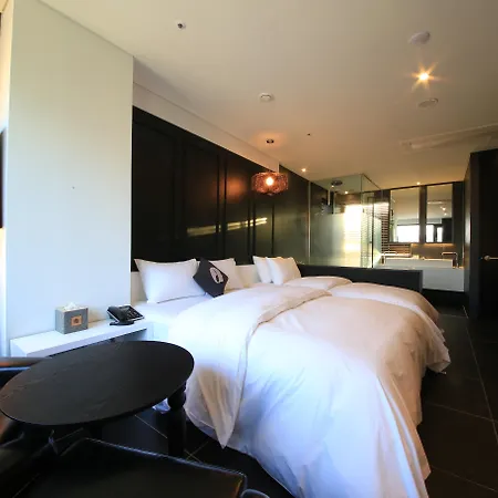 Hotel The Designers Seoul Station-2