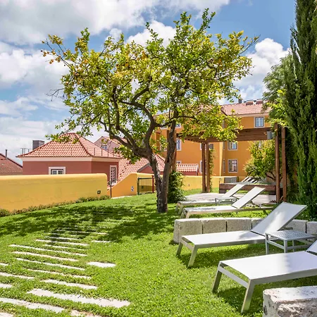 Tandem Palacio Alfama Suites-3