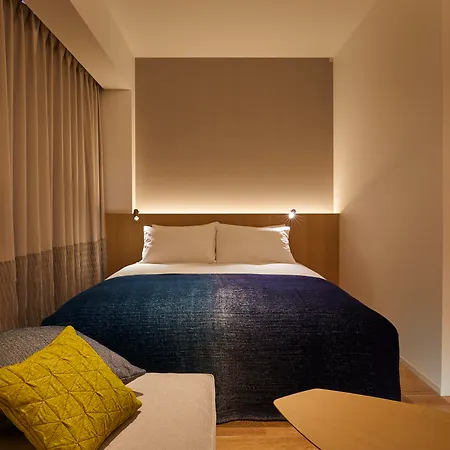 Tsuki Tokyo-3