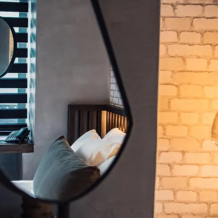 Project 3 Urban Chic Hotel-2