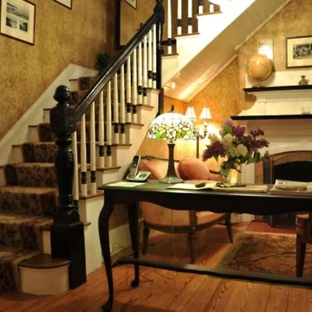 Central House Inn-2