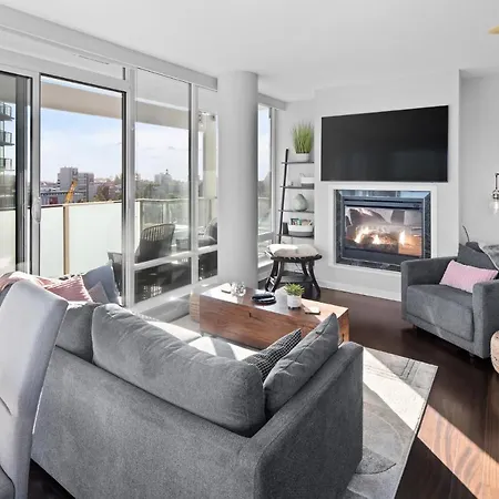 Falls Parliament Suite By Iris Properties!-3