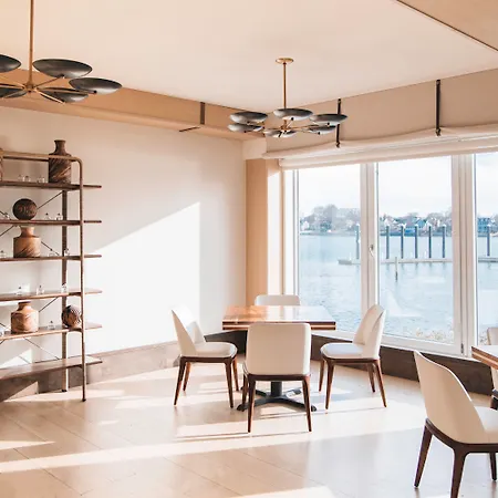 Newport Harbor Island Resort-2