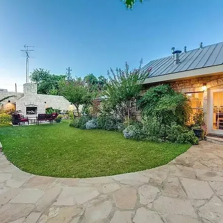 Historic Luxury 5Br Estate In Downtown Fredericksburg W Sunday House, Outdoor Fire Pit The Lincoln Street Inn By Boutiq-3