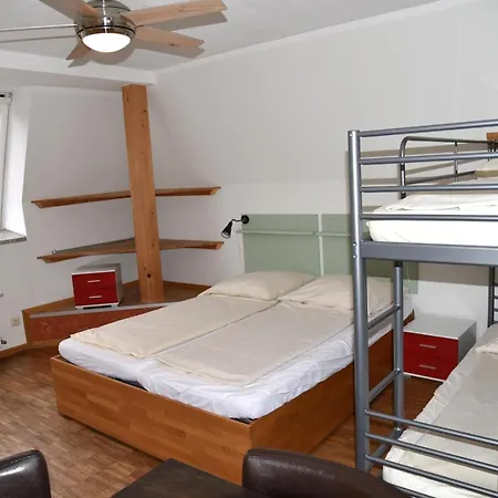 Hostel Alex 30-3