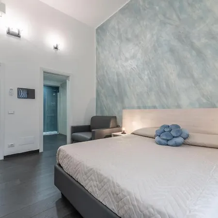 Velvet Rooms-2