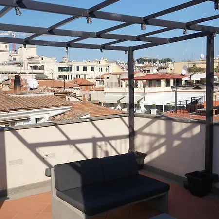 Trevi Palace Luxury Inn-2