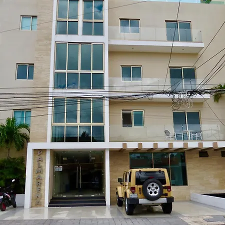 Palmarena Rooms & Residences - Long Stay Comfort With Parking, Sauna, Gym & Pool - Steps From 5Th Avenue-3