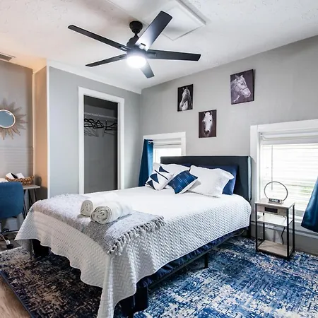 Suite Near Downtown Louisville, Ky - Suite IX-2