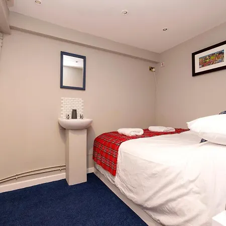 New Town Rooms-3