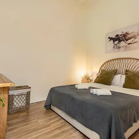 Arago Suites-2