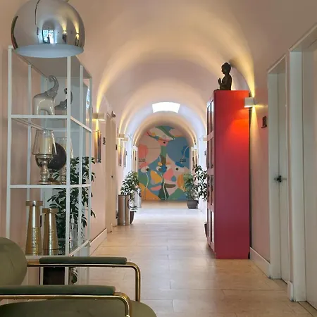 Intj Hotel-2