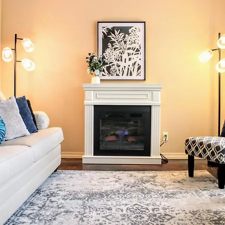 Cozy Corner Cottage-2