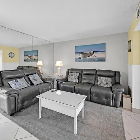 Southbay By The Gulf 99 An Updated Townhome 50 Yards From Beach 3 Bedroom Sleeps 6-2