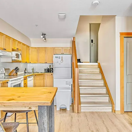 Canmore Mountain View Loft Apartment Heated Outdoor Pool-2