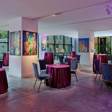 Renaissance New Orleans Arts Warehouse District Hotel-3