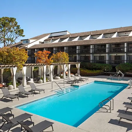 Hilton Garden Inn Monterey-3