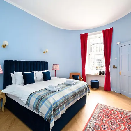 Queen Charlotte Guesthouse-2