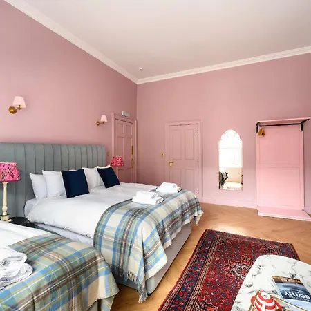 Queen Charlotte Guesthouse-3