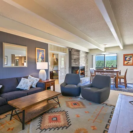 Ski Racquet Club Condo: Fantastic Views, Beautifully Remodeled-2