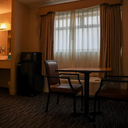 City Center Inn And Suites-2
