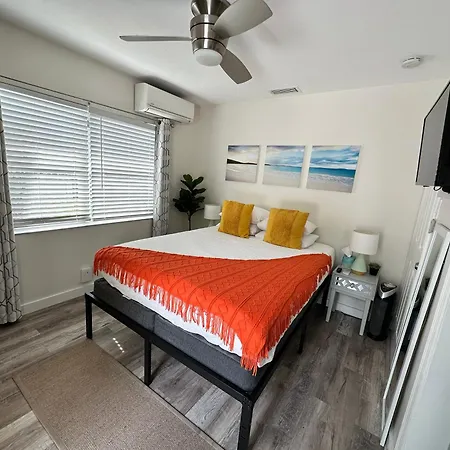 The Agustin Guesthouse - Men Only Clothing Optional-2