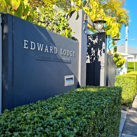Edward Lodge New Fam-3