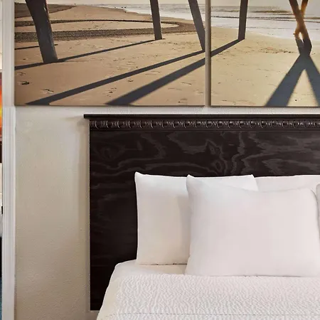 Days Inn By Wyndham Ocean City Oceanfront-3