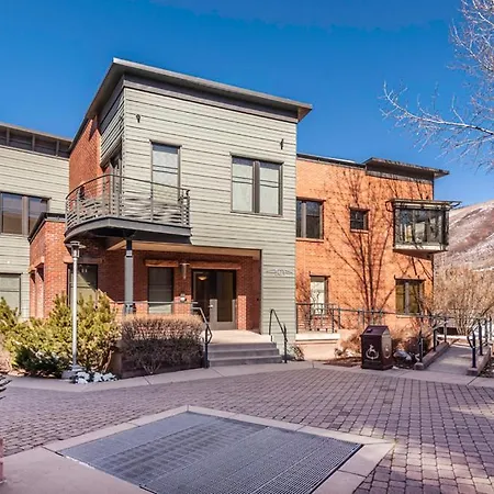 Obermeyer Place Unit 102 Park, Expansive Luxury Condo Walking Distance To Gondola & Restaurants-2