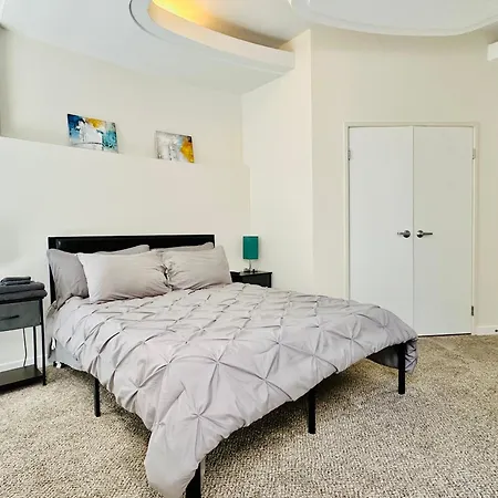 Executive Vacation Suite For 4-3