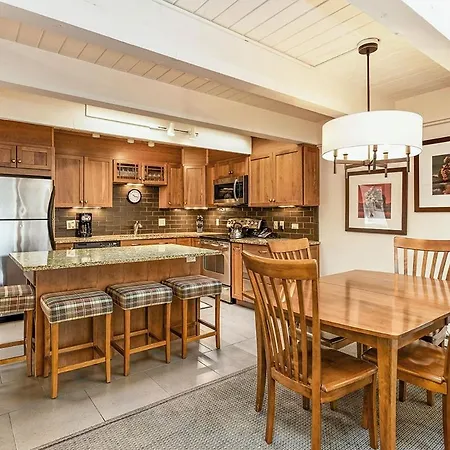 Chateau Blanc Unit 13, Blocks To Downtown Aspen-2