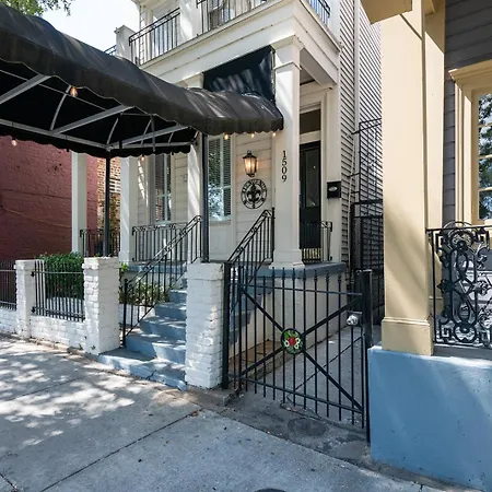 The Carriage House On St Charles-3