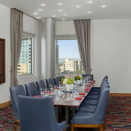 The Art Hotel Denver, Curio Collection By Hilton-3
