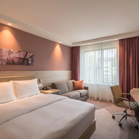 Hampton By Hilton Frankfurt City Centre East-3