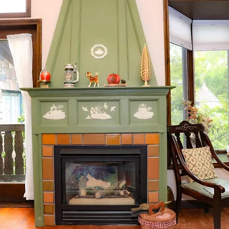 Stone Chalet Bed & Breakfast Inn-3