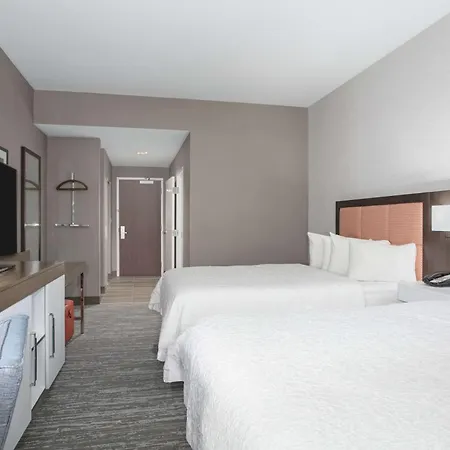 Hampton Inn & Suites Denver-Downtown-2