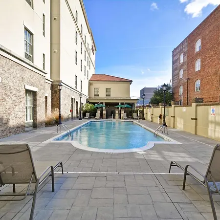 Hampton Inn & Suites Savannah Historic District-3