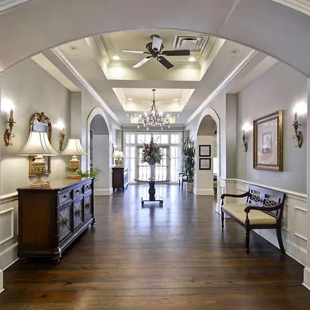 Hampton Inn & Suites Savannah Historic District-2